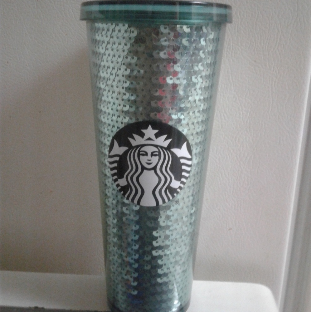 New venti Starbucks holiday cup